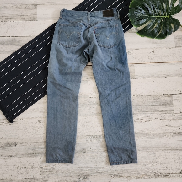 Levis Premium Taper Leg Mid Rise Jeans Distressed Size 24 - Picture 2 of 12